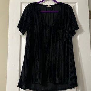 POL velvet lined long, short sleeve blouse